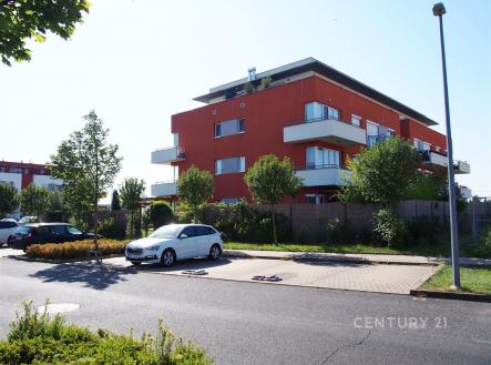 Pronájem bytu, 2+kk, 73 m²