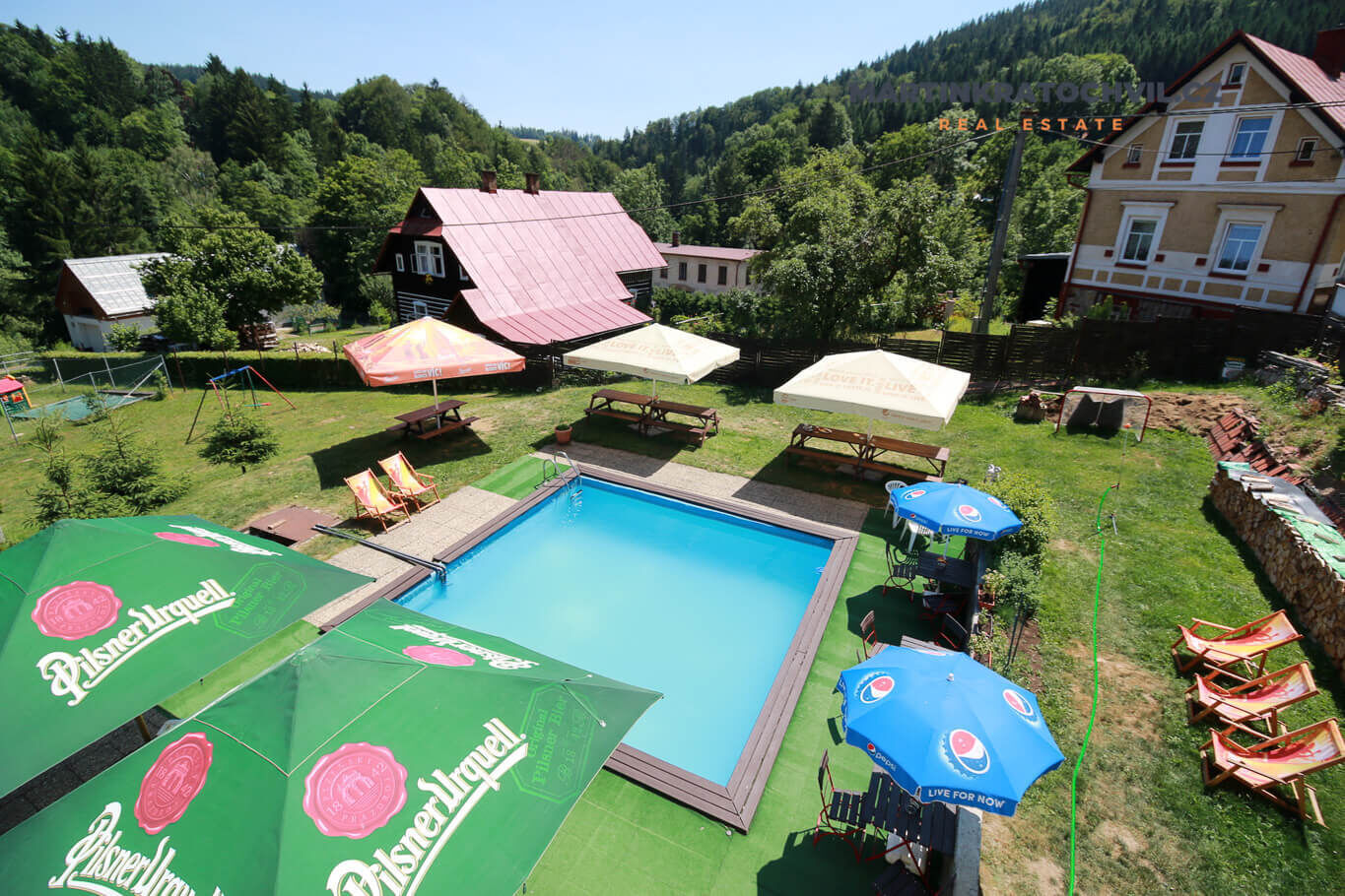 Penzion - Paseky nad Jizerou, 28 lůžek, 505 m2, bazén, restaurace