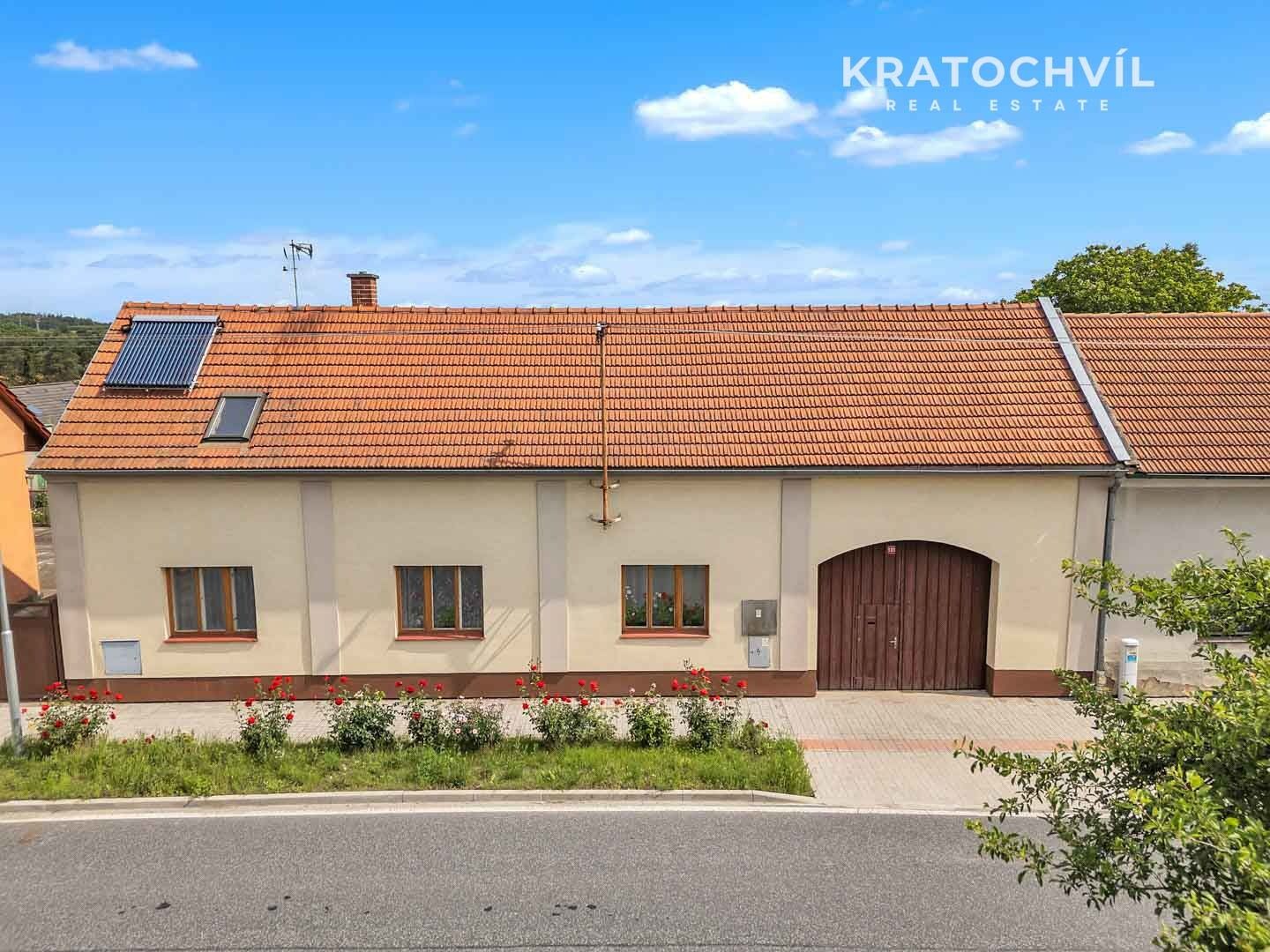 RD 4+1/G, Poříčany, okr. Kolín, zahrada, vlak do Prahy