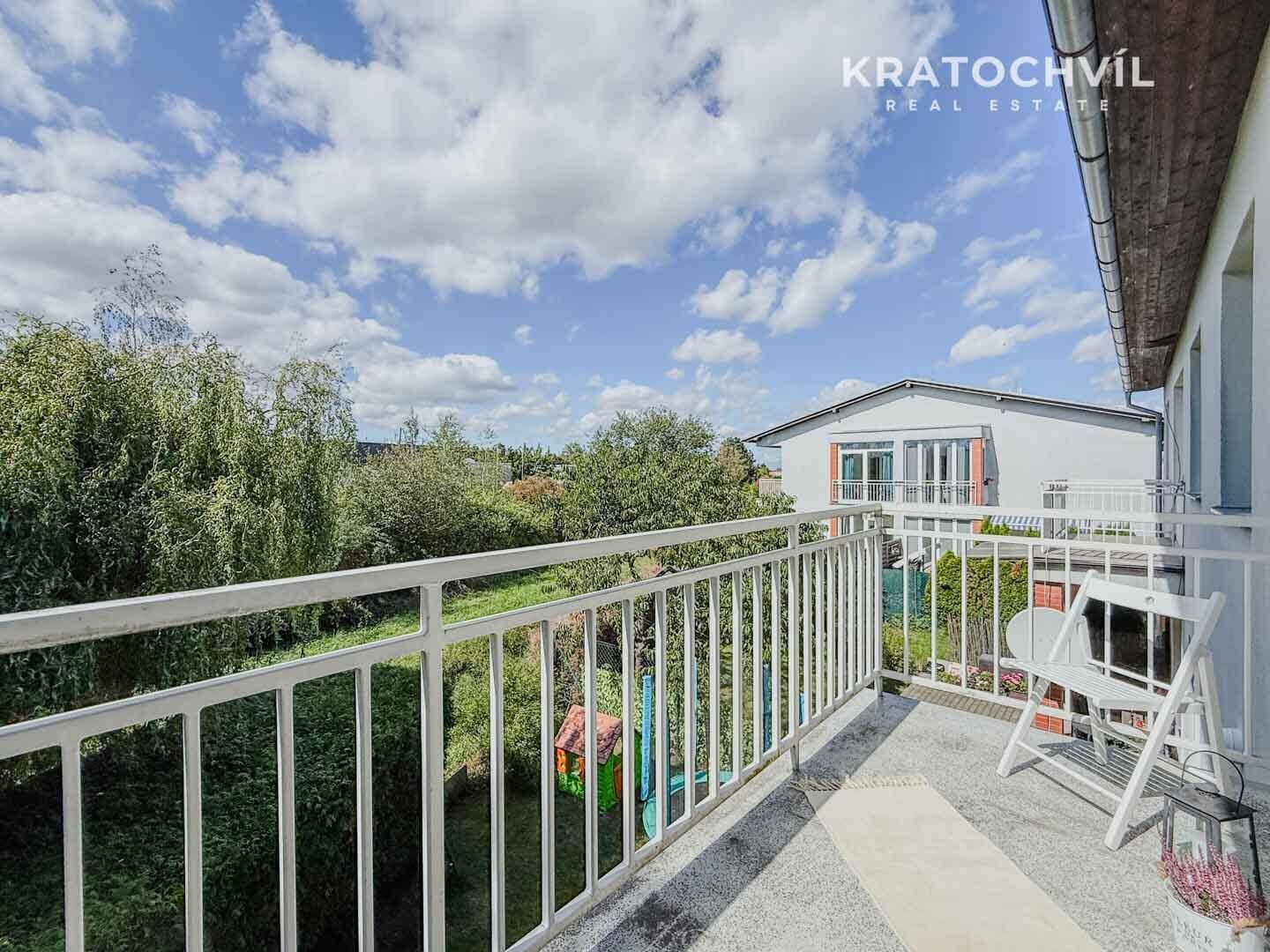 Prodej světlého bytu 3+kk, 61m2 + balkon 5 m2 – Vestec u Prahy (Praha-západ)