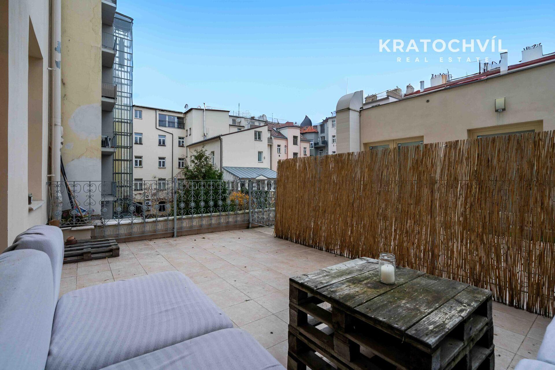 1+kk/T, 30m2, Praha 7 - Bubeneč, po rekonstrukci, terasa 22 m2