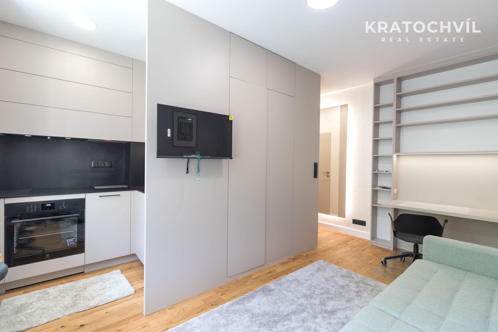 Pronájem bytu 1+kk, 27 m2, Praha 10 Strašnice, u metra A Skalka