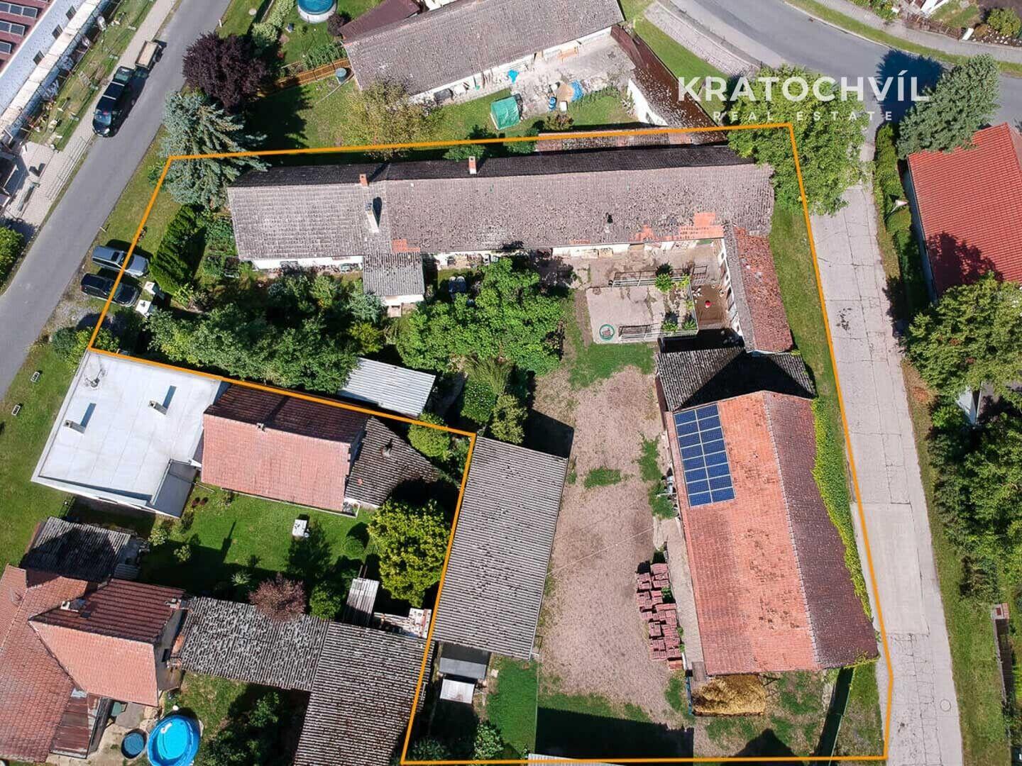 Rodinný dům 4+kk, , Úmyslovice u Nymburka, pozemek 1727 m2