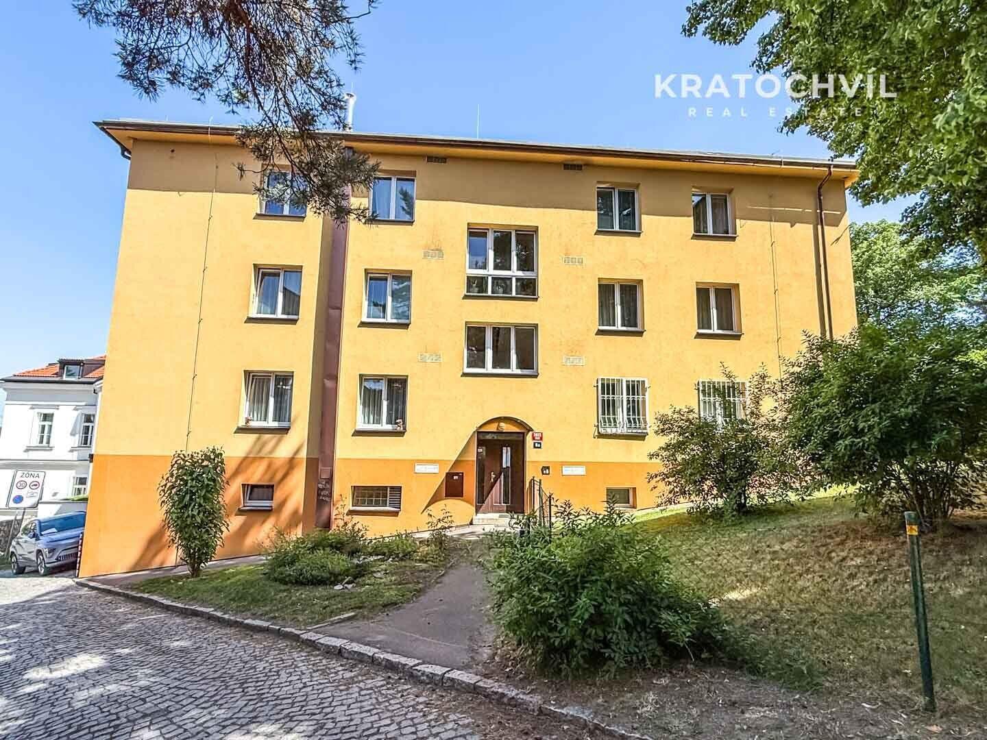 Prodej garáže (1/2 podíl na dvougaráži 28,2 m²) – Praha 5, Smíchov, U Mrázovky