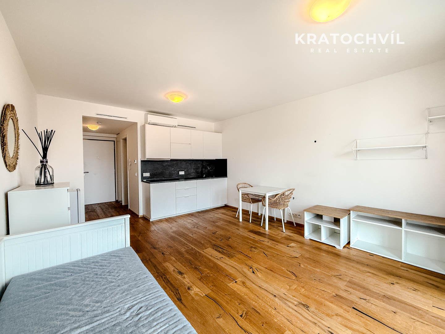 Novostavba 1+kk, 32 m2, Praha 8 - Karlín, u metra "B" Křižíkova