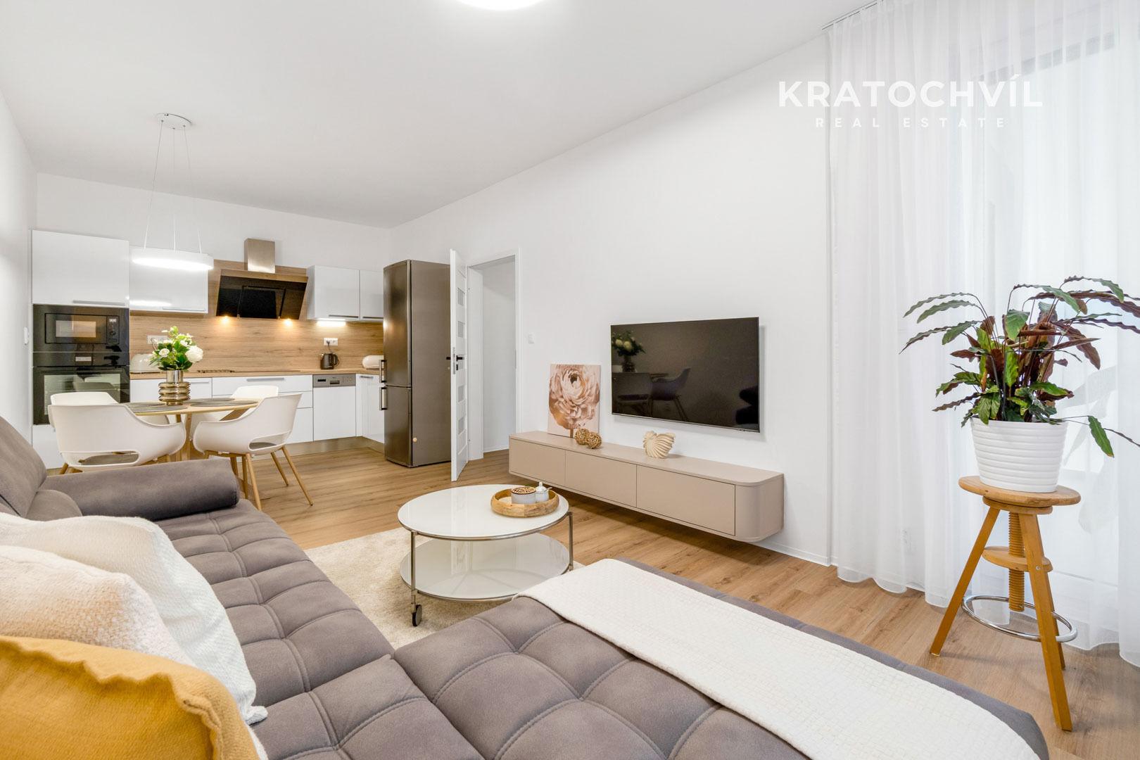 2+kk/L, 46 m2 – Vestec u Prahy, ul. U Strouhy, po kompl. rekonstrukci, park. stání