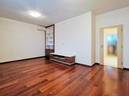 Pronájem bytu, 3+1, 100 m²