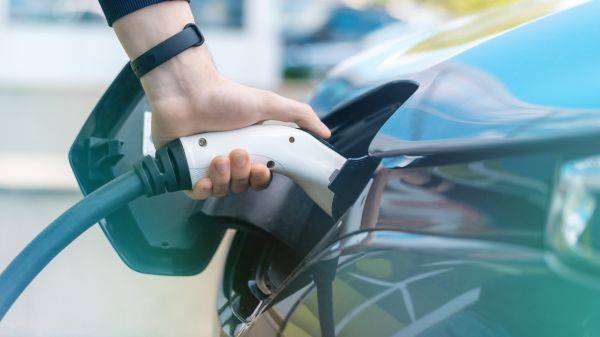 Komfortní jízda za málo peněz. Proč říct „ano“ nákupu elektromobilu?