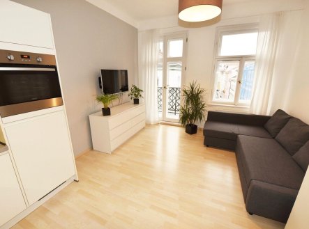 Krásný zařízený byt 1+kk/B, 30 m2, ul. Jindřicha Plachty, P5 – Smíchov