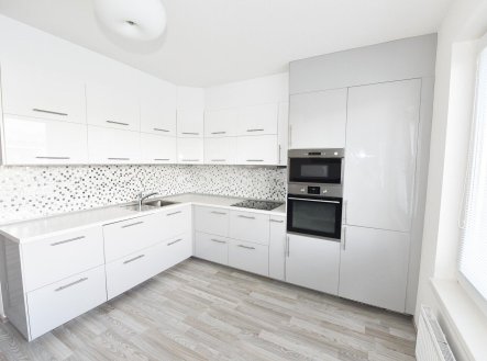 Krásný nový byt 1+kk s komorou, 42,2 m2, OV, ul. Františka Diviše, P10 – Uhříněves