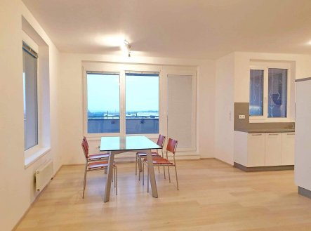 4+KK/B Kryšpínova ulice, Praha 10 Dolní Měcholupy