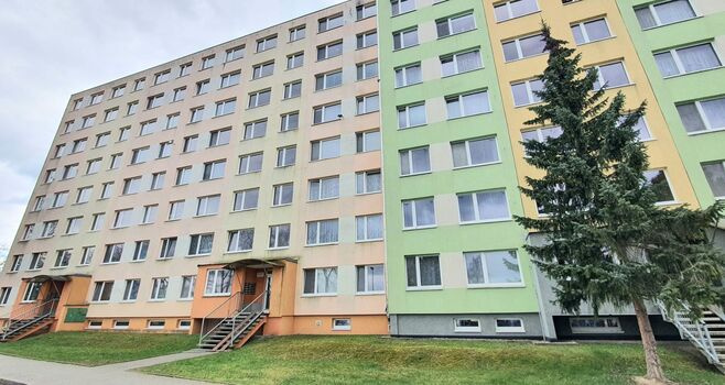 Bohušovice nad Ohří - byt 3+1 v prvním patře panelového domu